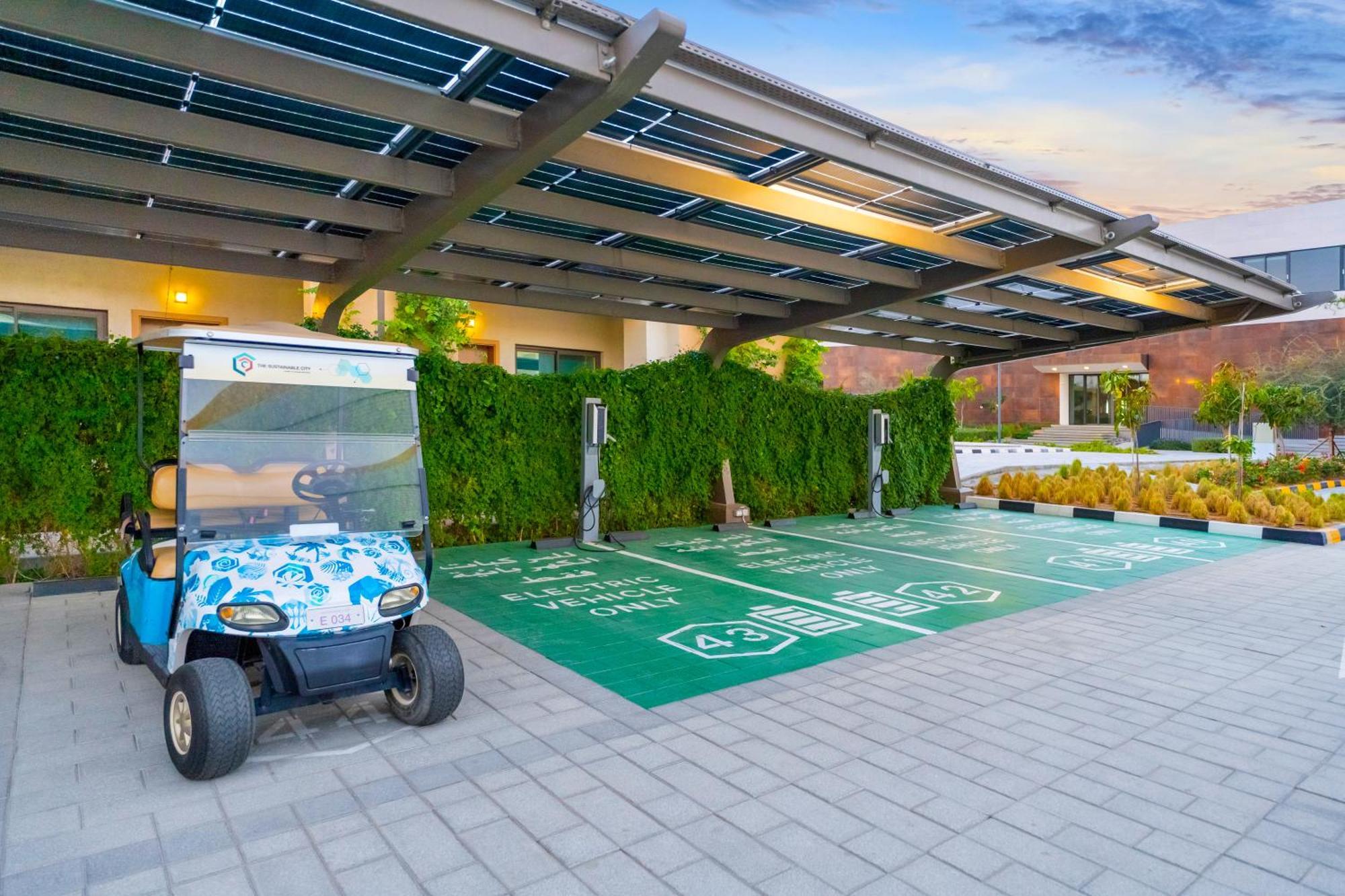 The Sustainable Homes Operated By Fam Living Dubai Exterior photo
